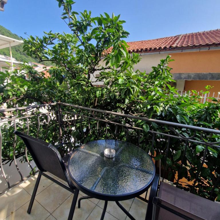 Guest House Damjana - Deluks Dvokrevetna Soba sa Bračnim Krevetom i Balkonom - 13