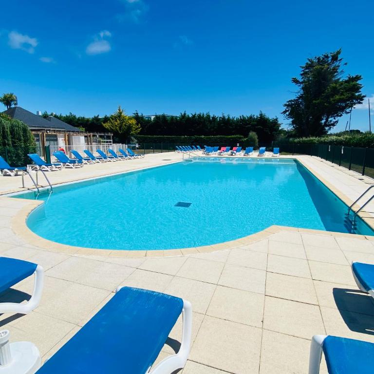 Charmant appartement, proche mer avec piscine pour 4 personnes - Appartement 2 Chambres - 17