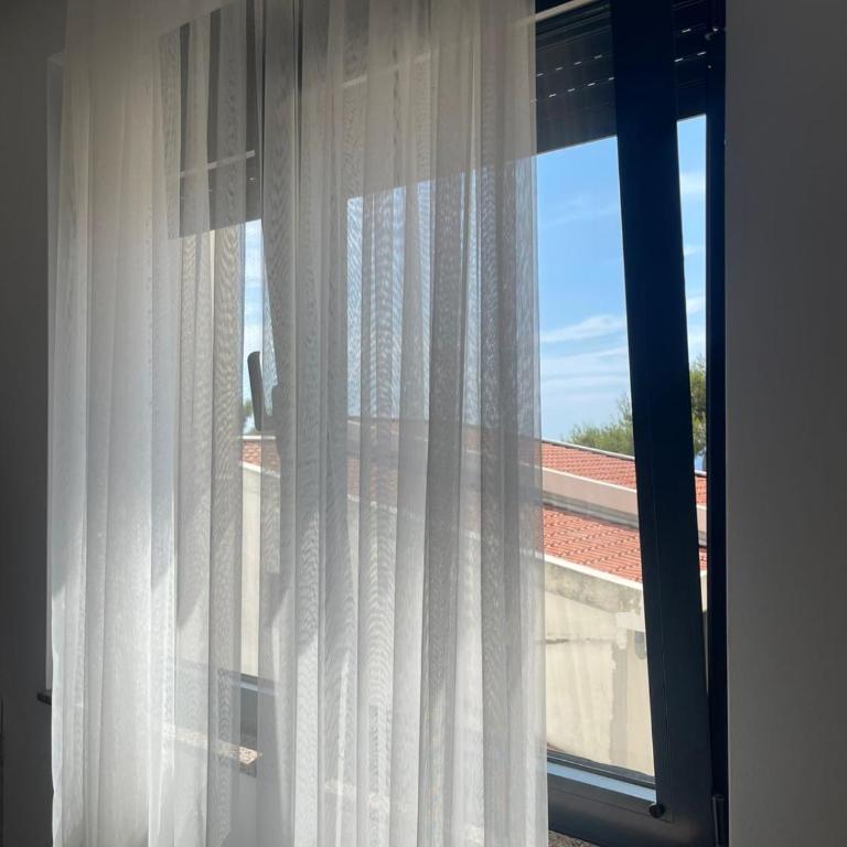 Square Residence & Pool - Economy Double Room - 4