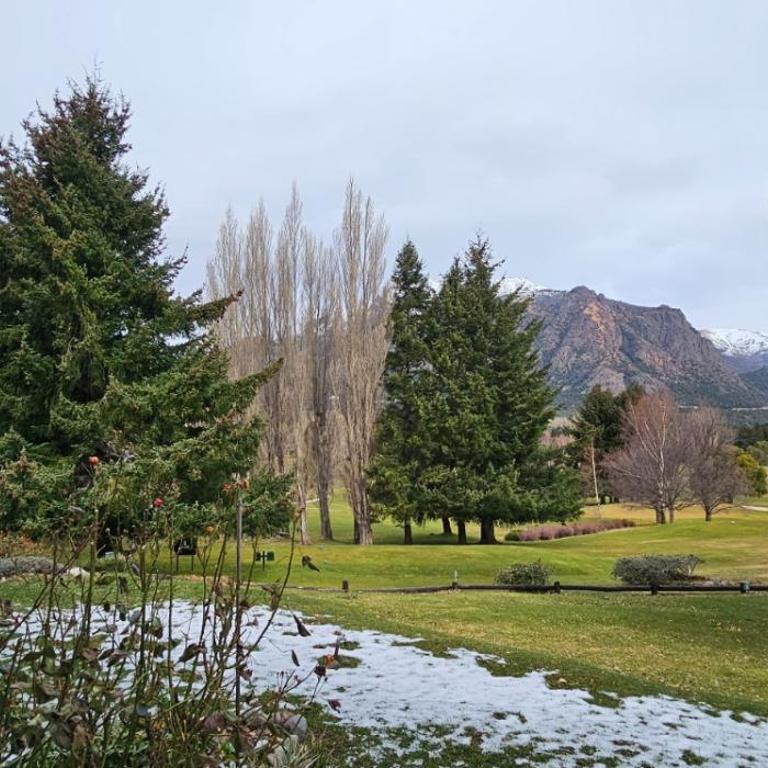 Refugio familiar en Arelauquen con vista al golf y las montañas - Casa de 2 dormitorios - 20