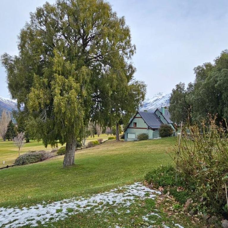 Refugio familiar en Arelauquen con vista al golf y las montañas - Casa de 2 dormitorios - 2