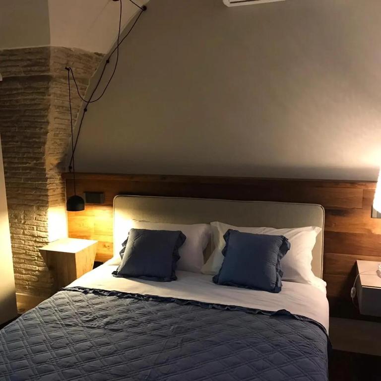 Via Montecastello Emotional Room - Appartamento con 1 Camera da Letto - 1