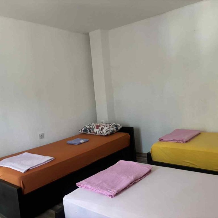 Guesthouse RED STAR - Apartment with Garden View - 8