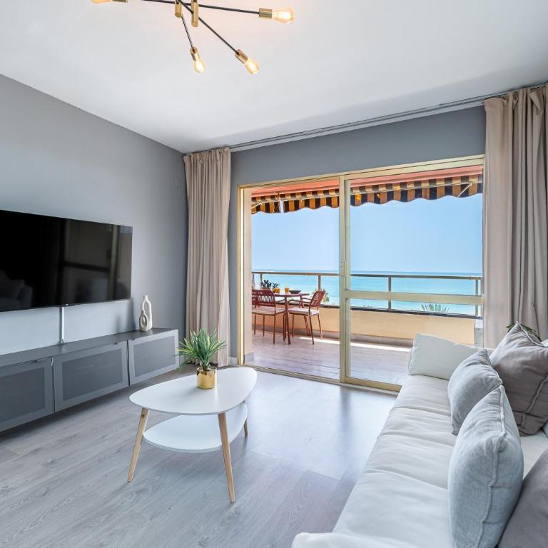 797HOLIDAY RENTALS- Piso contemporaneo frente al mar - Apartamento con vistas al mar - 13