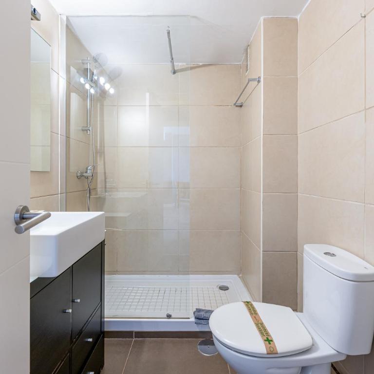 797HOLIDAY RENTALS- Piso contemporaneo frente al mar - Apartamento con vistas al mar - 18