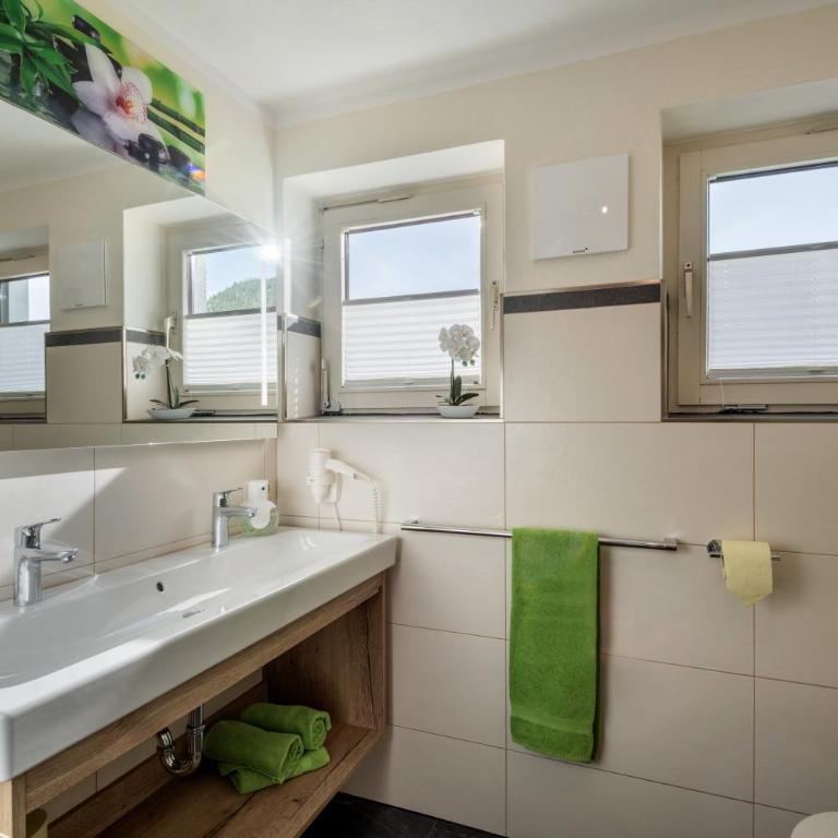 Ferienwohnung Mitterherzog - Apartment mit 2 Schlafzimmern und Bergblick - 15