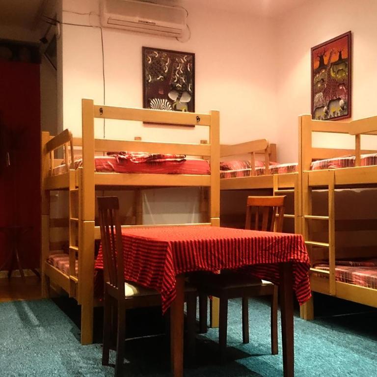 Sun Hostel - Krevet u Osmokrevetnoj Mešovitoj Spavaonici - 3