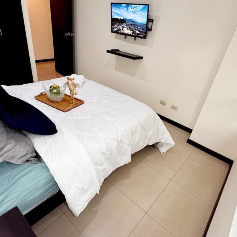 EcuaBook Family Apartment Airport 504 - Three-Bedroom Apartment - 1