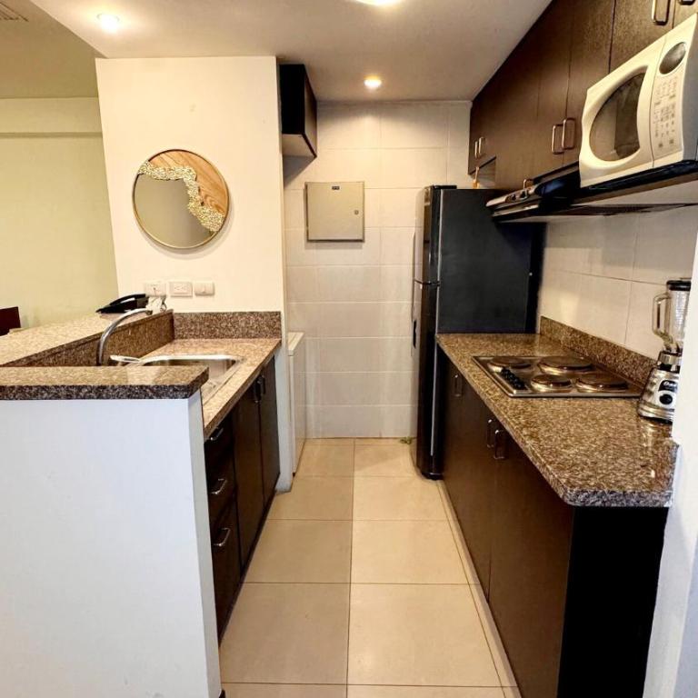 EcuaBook Family Apartment Airport 504 - Three-Bedroom Apartment - 2