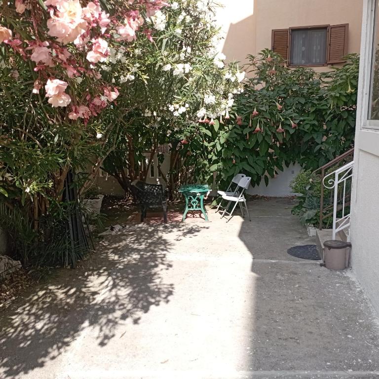 Nice summer apartment near sea - One-Bedroom Apartment - 4