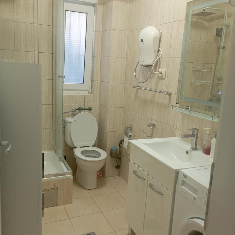 Nice summer apartment near sea - One-Bedroom Apartment - 8
