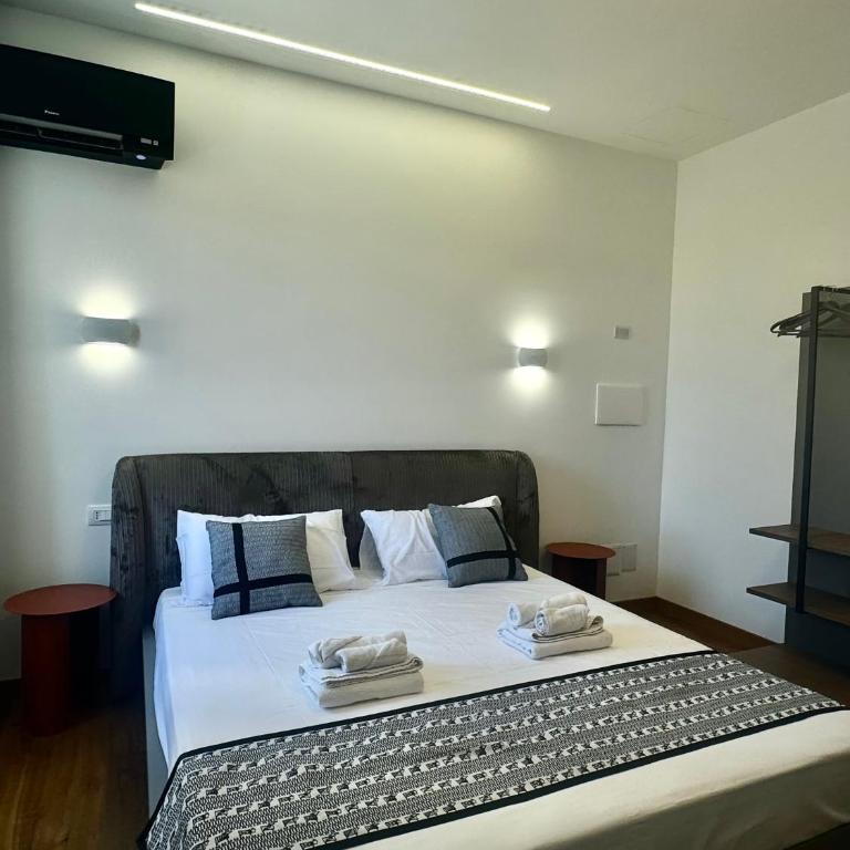 Luxenti Luxury Rooms - Camera King con Balcone - 8