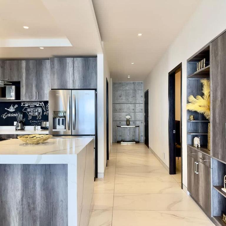 Luxury Beachfront Condo 3BR 3BA with stunning views - Apartment - 6
