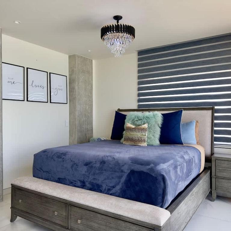 Luxury Beachfront Condo 3BR 3BA with stunning views - Apartment - 8