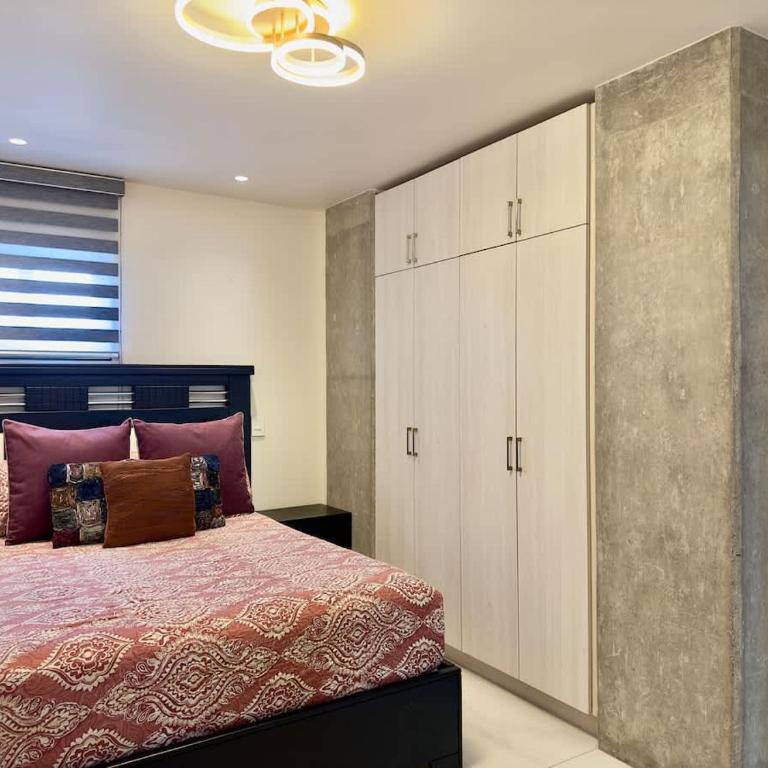 Luxury Beachfront Condo 3BR 3BA with stunning views - Apartment - 23