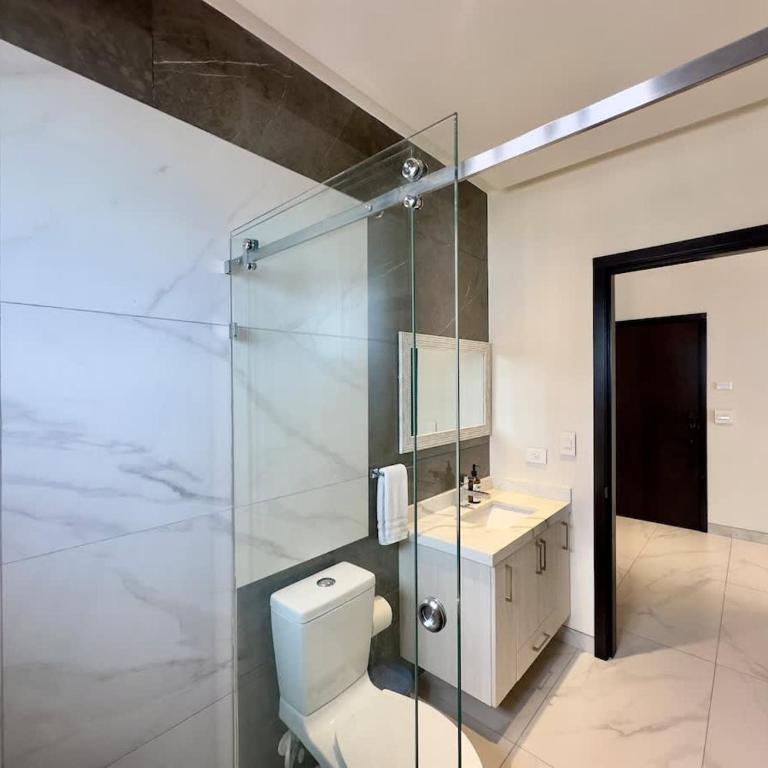 Luxury Beachfront Condo 3BR 3BA with stunning views - Apartment - 24