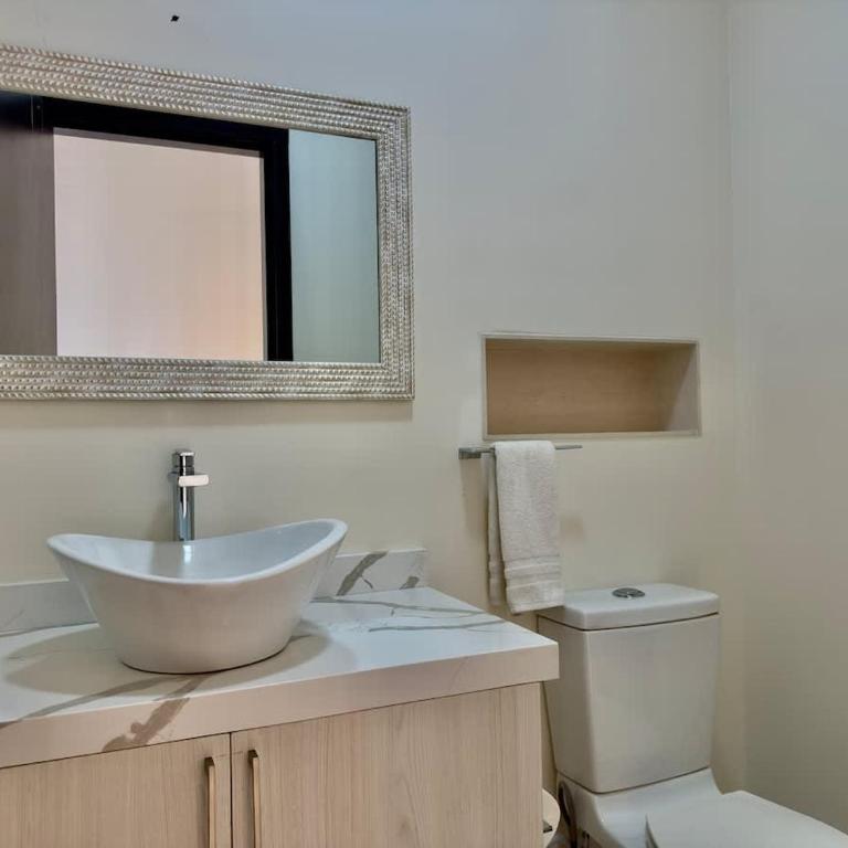 Luxury Beachfront Condo 3BR 3BA with stunning views - Apartment - 27