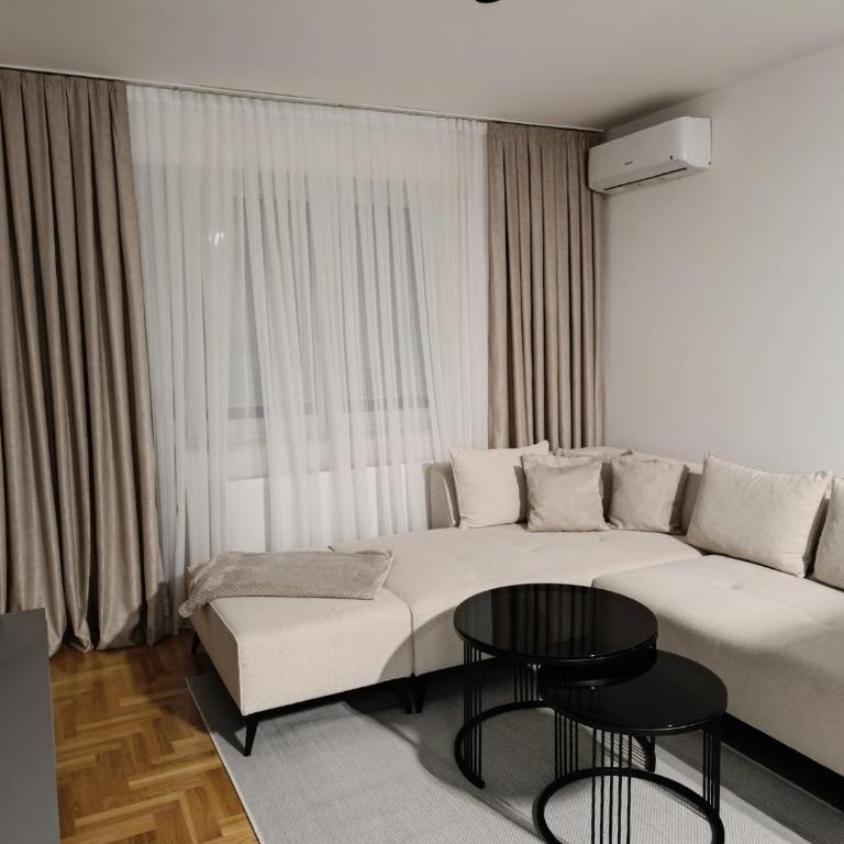 Apartman Boutique - One-Bedroom Apartment - 9