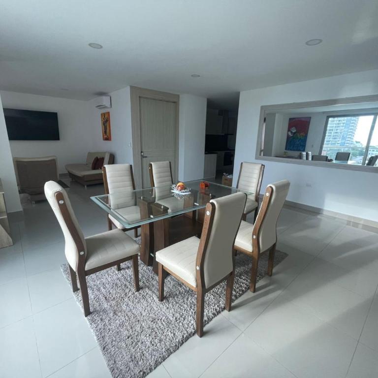 Penthouse de 3 Habitaciones y 2 baños - Apartamento de 3 dormitorios - 3