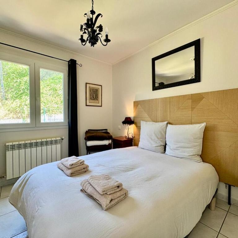 Maison Occitane avec Piscine - Villa 3 Chambres - 22