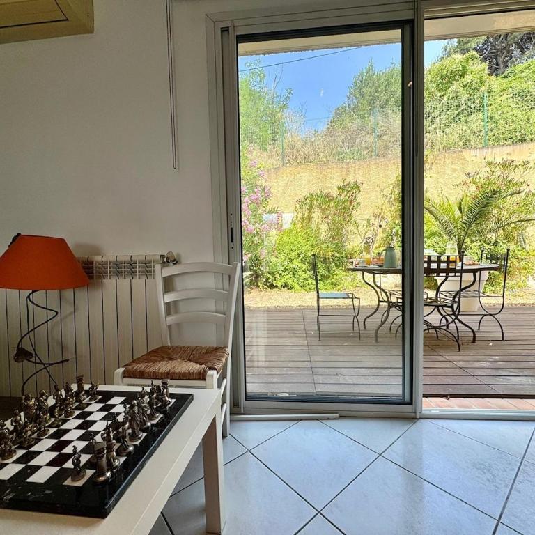 Maison Occitane avec Piscine - Villa 3 Chambres - 28