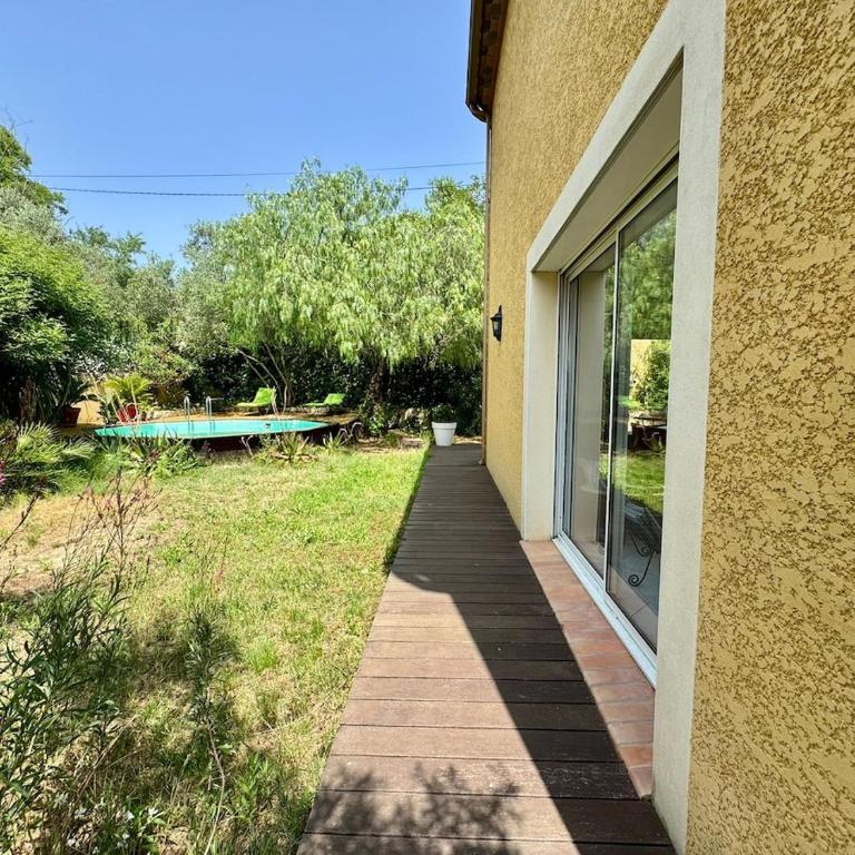 Maison Occitane avec Piscine - Villa 3 Chambres - 42
