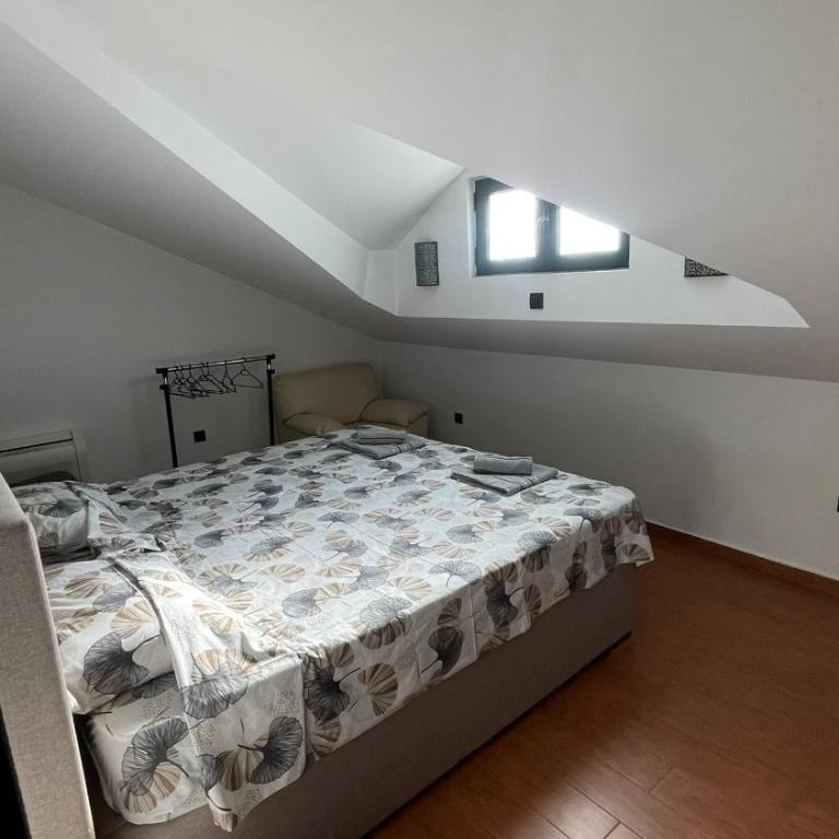 Stefan apartment - Two-Bedroom Apartment - 13