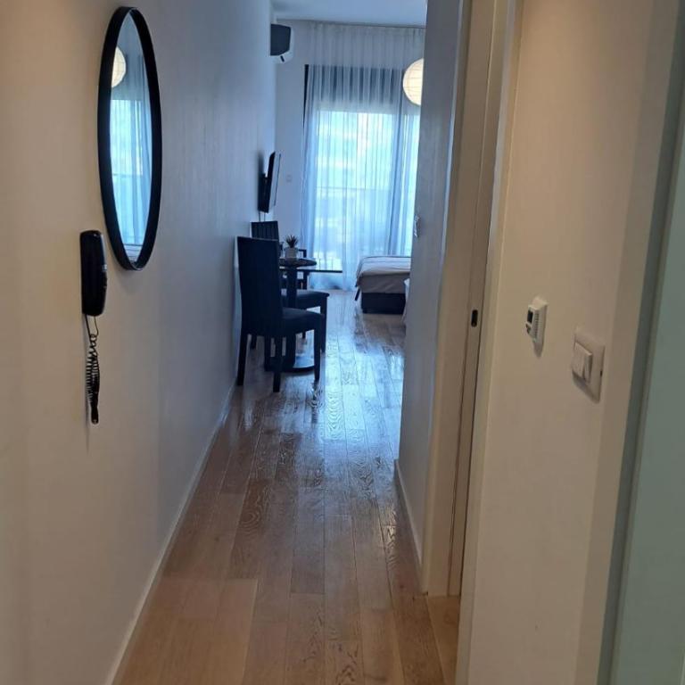 Studio apartment - One-Bedroom Apartment - 12