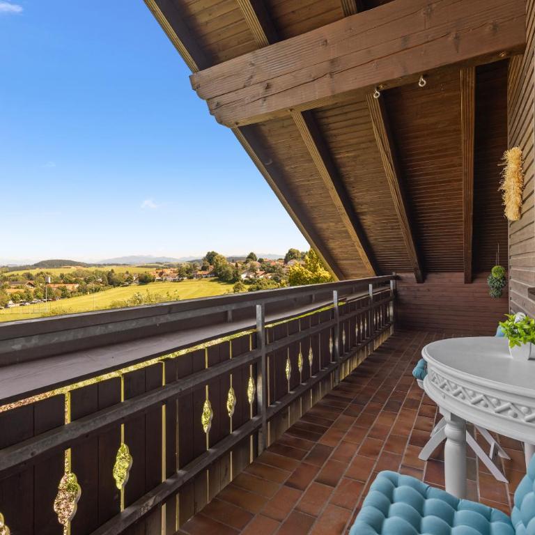 ALPENglück - Stylisches Dachgeschoss-Apartment mit Bergblick, großer Balkon & 3 Schlafzimmern - Apartment mit 3 Schlafzimmern - 33