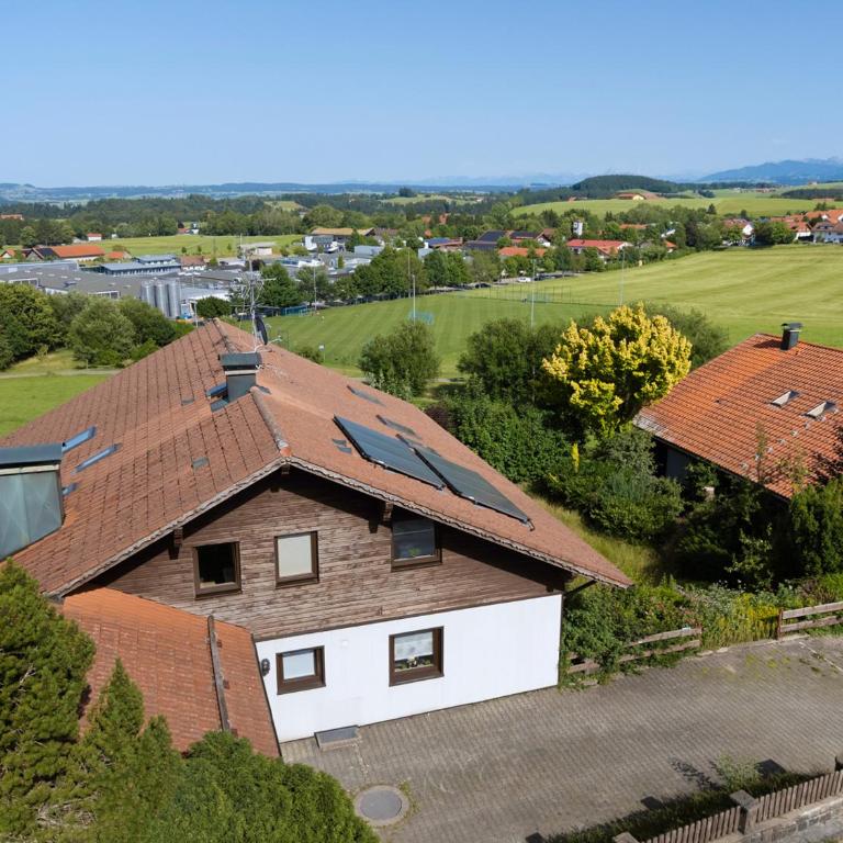 ALPENglück - Stylisches Dachgeschoss-Apartment mit Bergblick, großer Balkon & 3 Schlafzimmern - Apartment mit 3 Schlafzimmern - 11