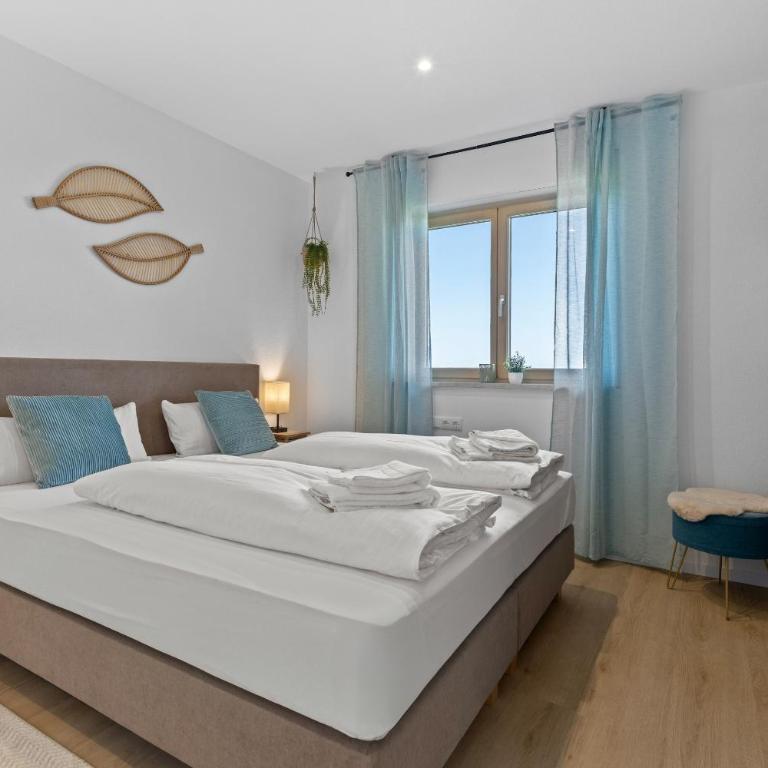 ALPENglück - Stylisches Dachgeschoss-Apartment mit Bergblick, großer Balkon & 3 Schlafzimmern - Apartment mit 3 Schlafzimmern - 30