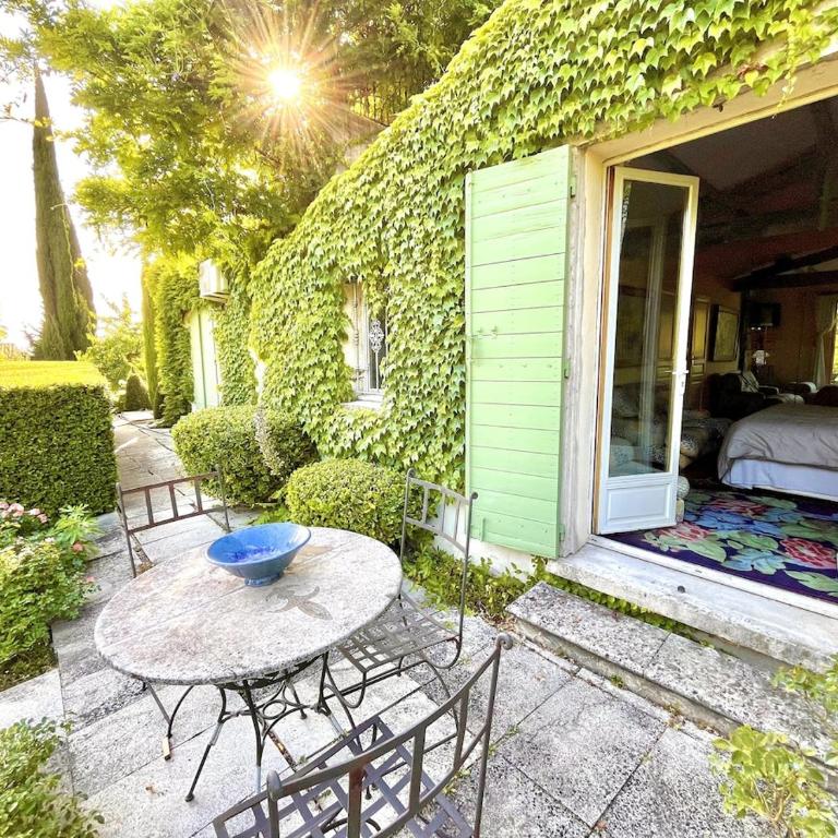Villa de charme avec Piscine & Vue panoramique en plein Centre-ville d'Aix-en-Provence - Villa 3 Chambres - 17