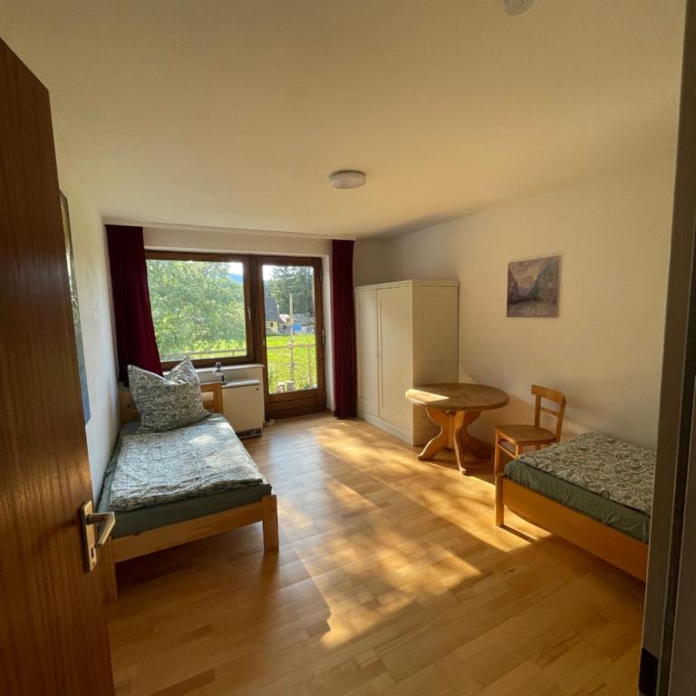 Künstlerhaus im Grünen - Ferienhaus - 6
