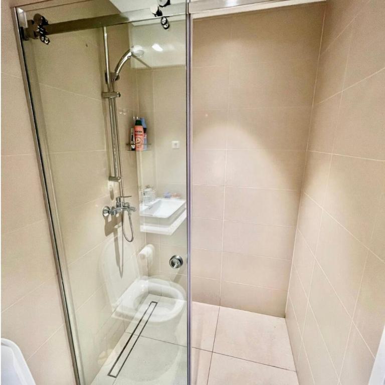 BW Studio Metropolitan - One-Bedroom Apartment - 11