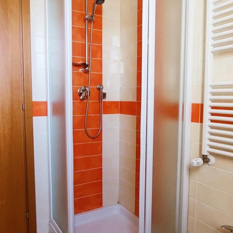 Florence Opera House Area - Private Parking! - Balcony - 2 Bedrooms 2 Bathrooms - Appartamento con 2 Camere da Letto - 35