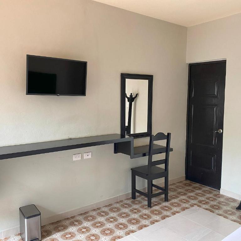 Hospedaje Dzipil - Double Room with Private Bathroom - 3