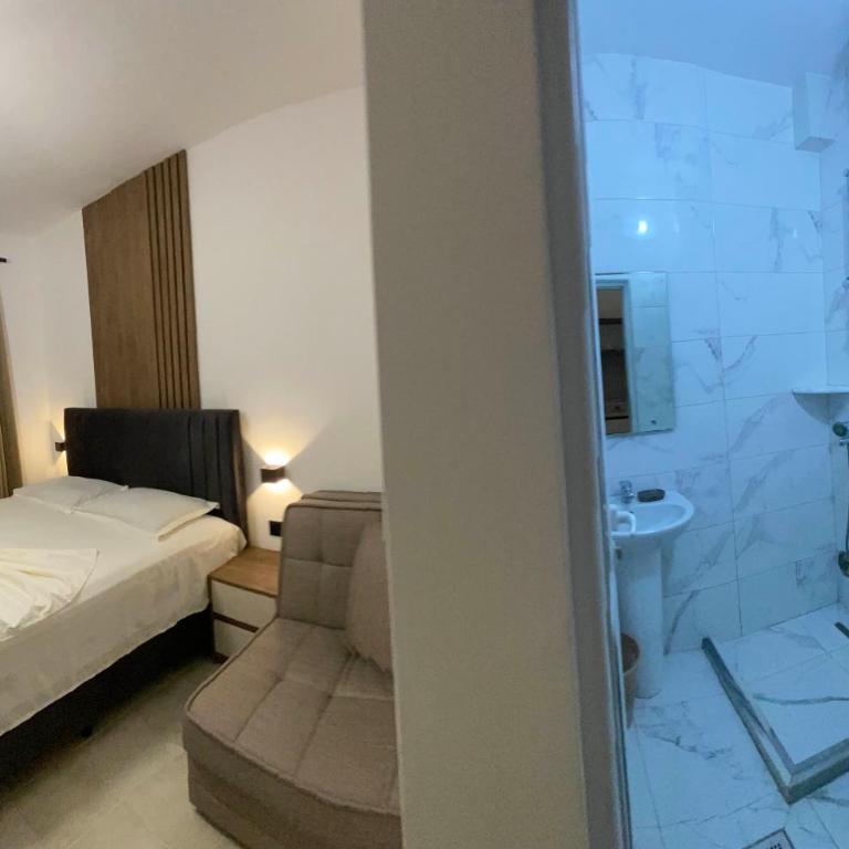 Casa Gazi - Deluks Dvokrevetna Soba sa Bračnim Krevetom - 6