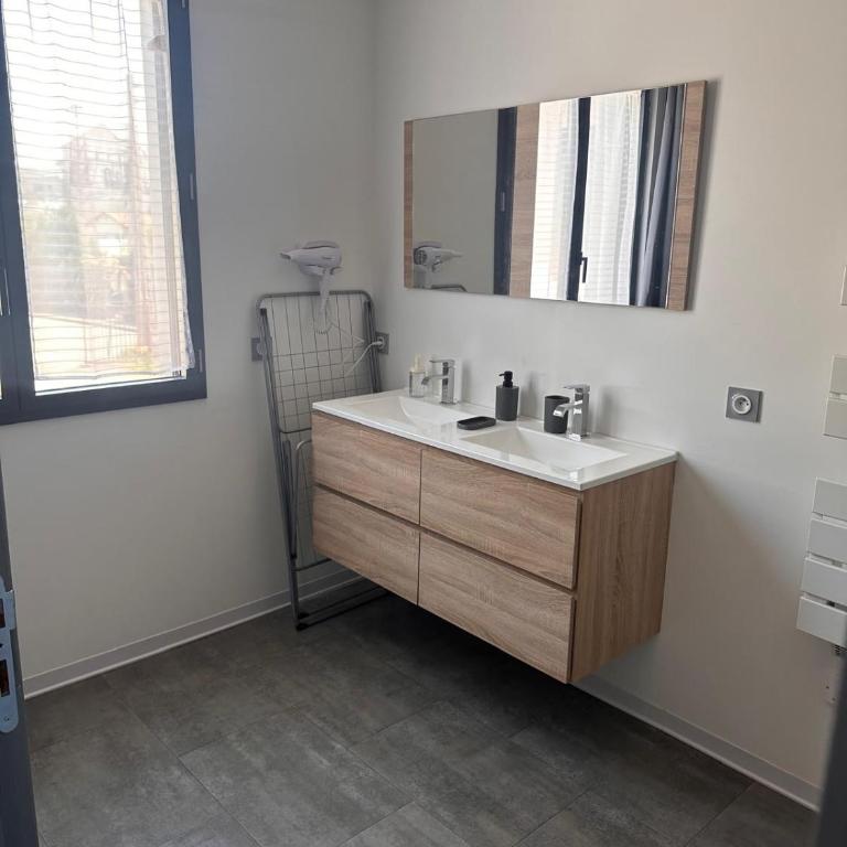 Aquero Lourdes T4 - Three-Bedroom Apartment - 17