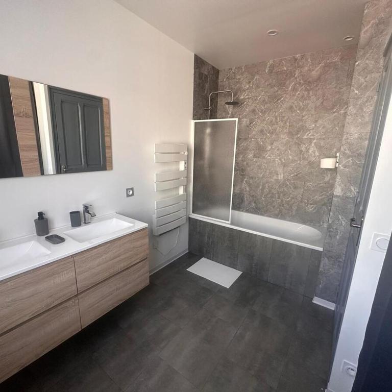 Aquero Lourdes T4 - Three-Bedroom Apartment - 18
