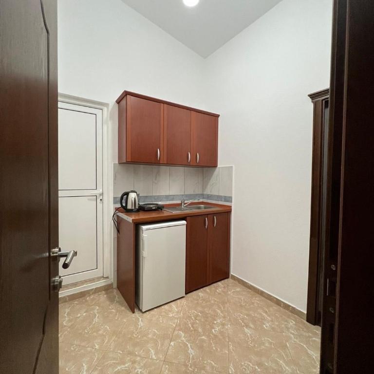 Kasneci Apartments - Apartment with City View - 1