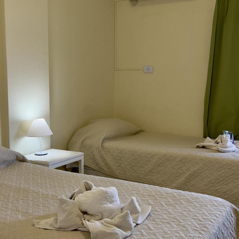 Hotel ACA Chilecito - Habitación Doble con baño privado - 2 camas - 4