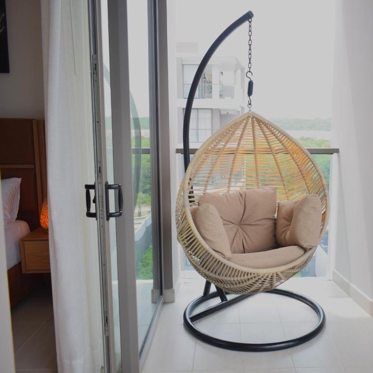 Luxury 2-Bedroom Apartment with Breathtaking Ocean Views - Two-Bedroom Apartment - 3