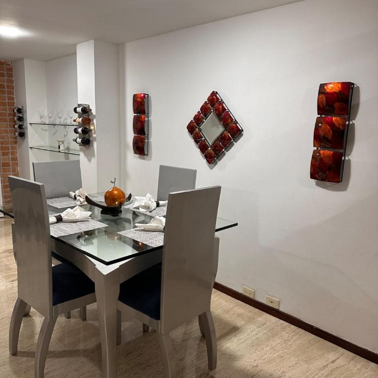 Beautiful Duplex Apartment in Cali - Three-Bedroom Apartment - 3