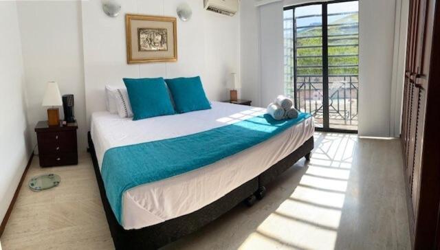 Beautiful Duplex Apartment in Cali - Three-Bedroom Apartment - 5