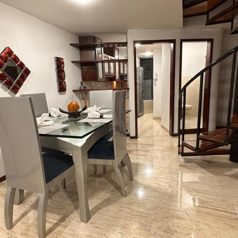 Beautiful Duplex Apartment in Cali - Three-Bedroom Apartment - 11