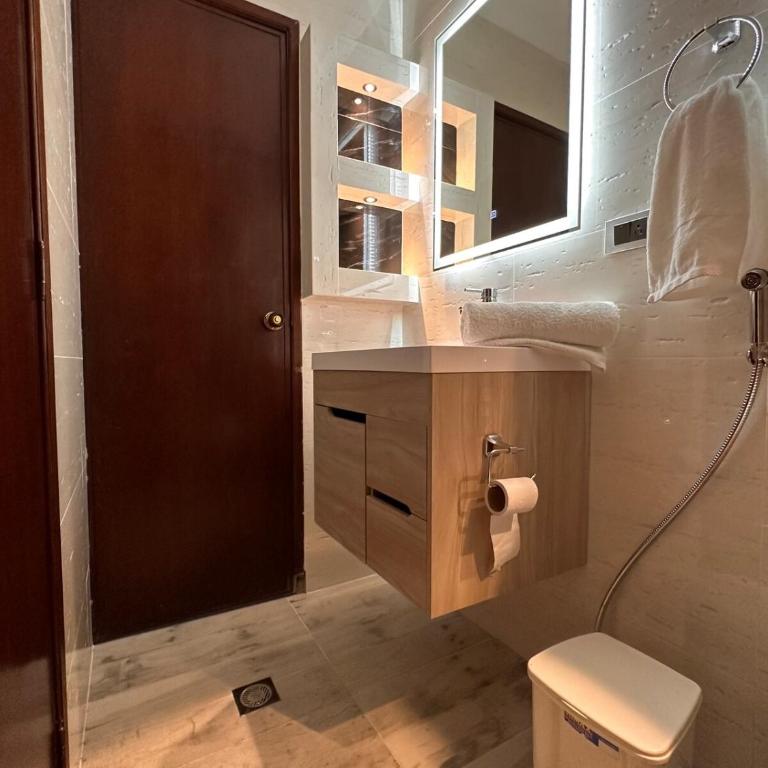 Beautiful Duplex Apartment in Cali - Three-Bedroom Apartment - 32