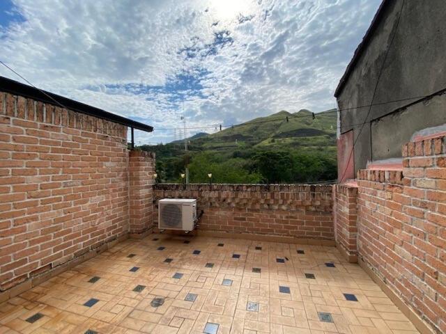 Beautiful Duplex Apartment in Cali - Three-Bedroom Apartment - 41