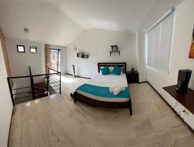 Beautiful Duplex Apartment in Cali - Three-Bedroom Apartment - 48