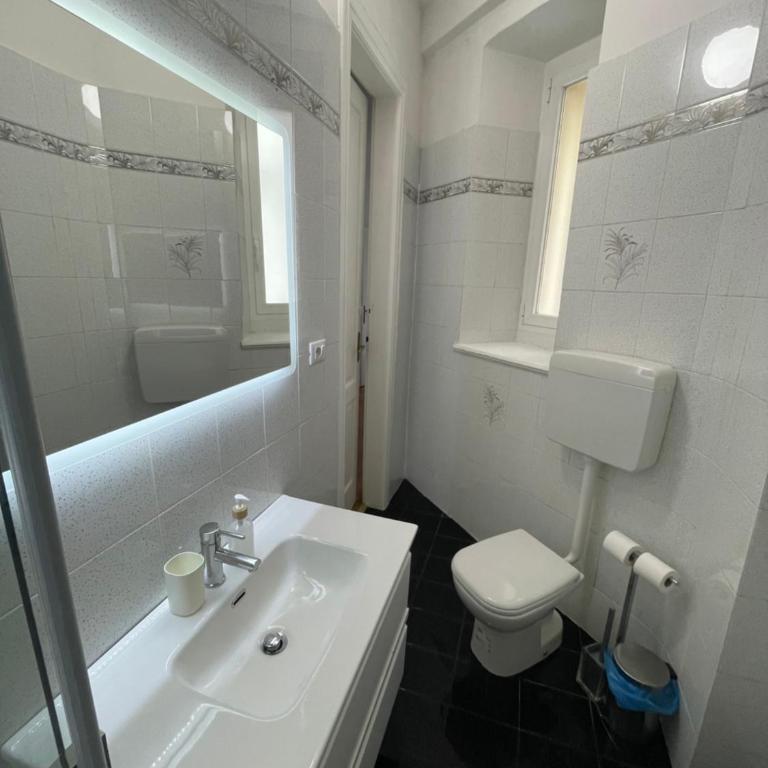 Casa Canova - Appartamento con 2 Camere da Letto - 6