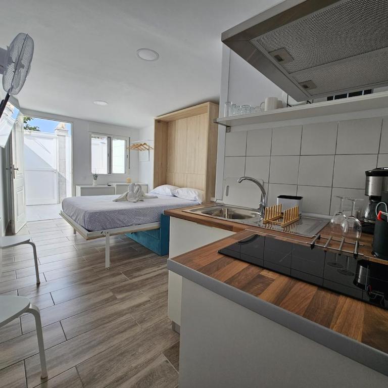 El Caramelito 2 Estudio con cama abatible - One-Bedroom Apartment - 10